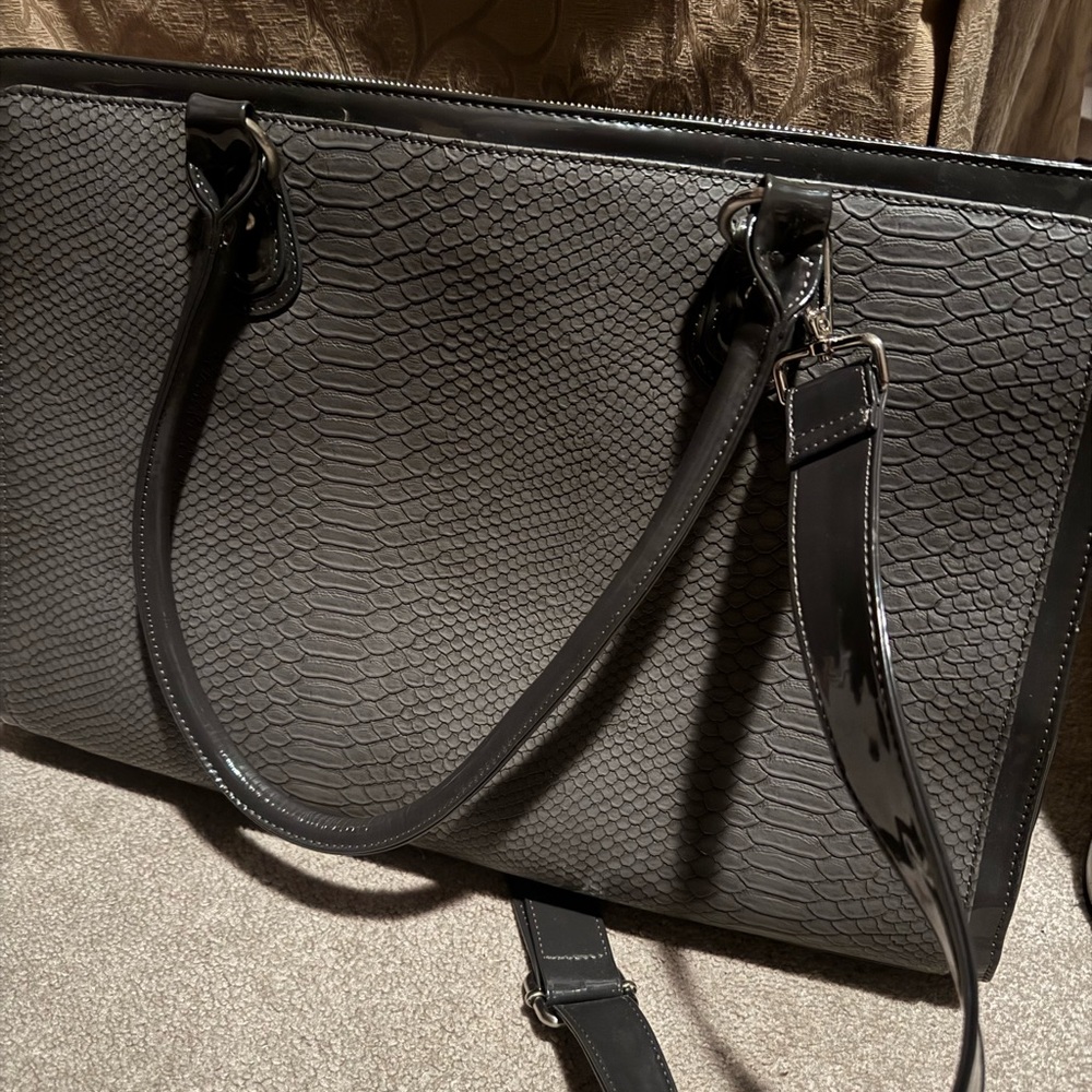 Elegant Black Laptop Bag for Women